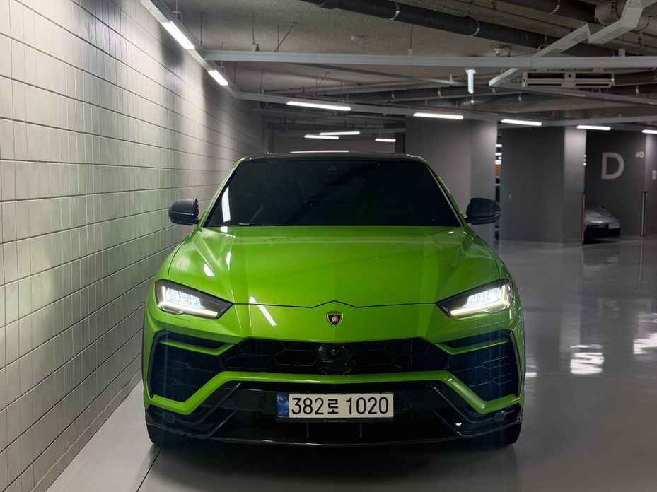 Lamborghini Urus 2021