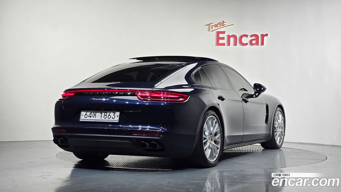 Porsche Panamera 2018