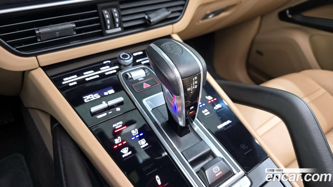 Porsche Cayenne 2020