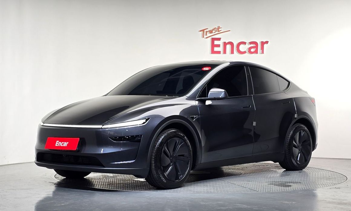 Tesla Model Y 2025