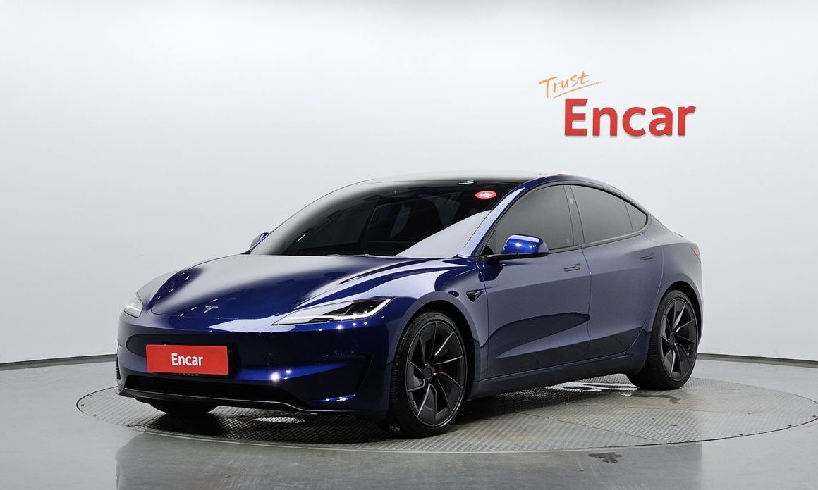 Tesla Model 3 2024