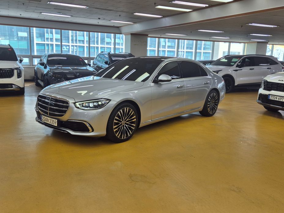 Mercedes-Benz S-Class 2022