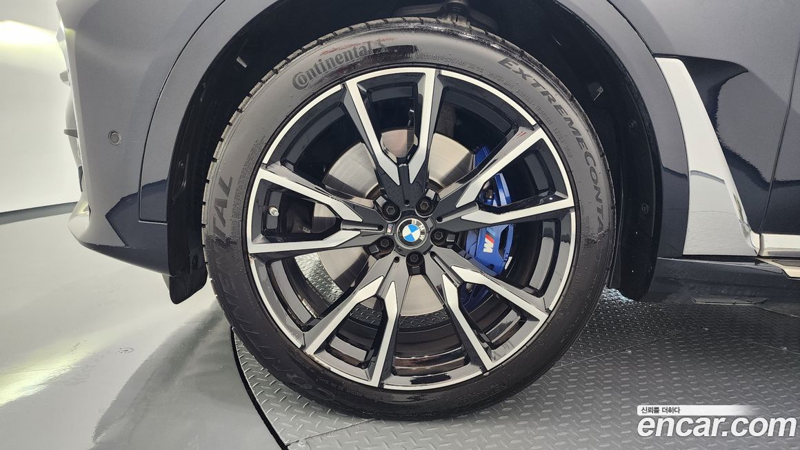 BMW X7 2022