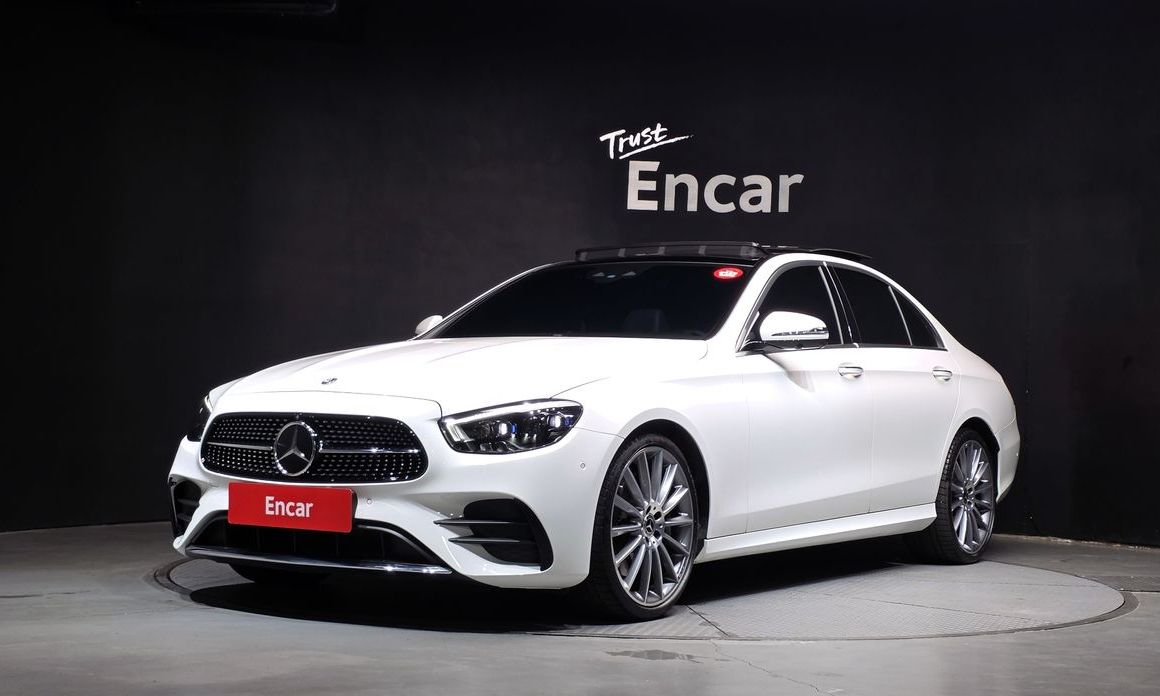 Mercedes-Benz E-Class 2022
