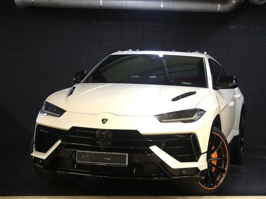 Lamborghini Urus 2024