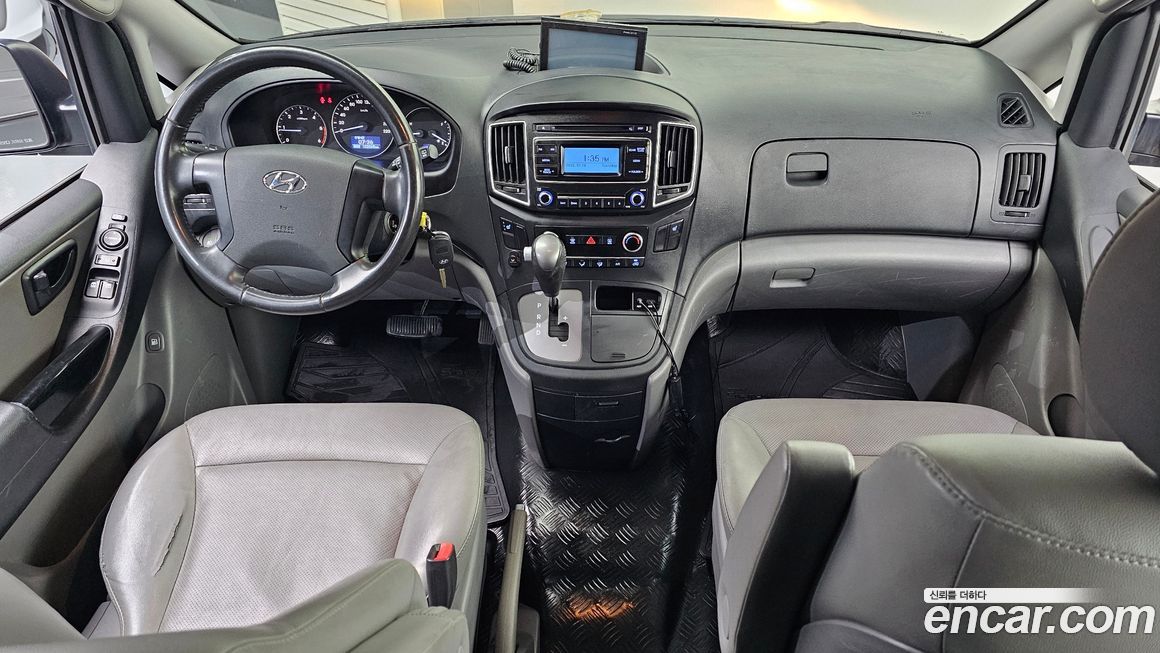 Hyundai Starex 2019