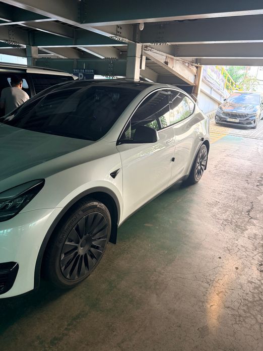 Tesla Model Y 2021