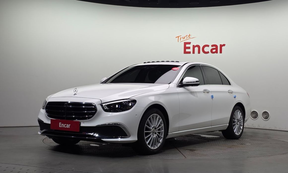 Mercedes-Benz E-Class 2022