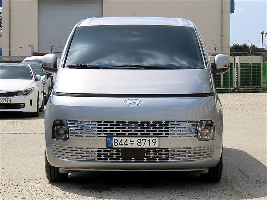 Hyundai Staria 2025