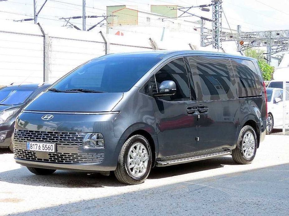 Hyundai Staria 2025