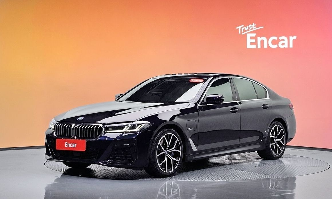 BMW 5-Series 2023