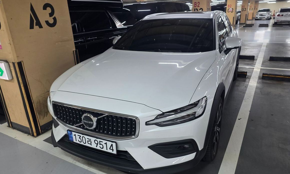 Volvo V60 2024