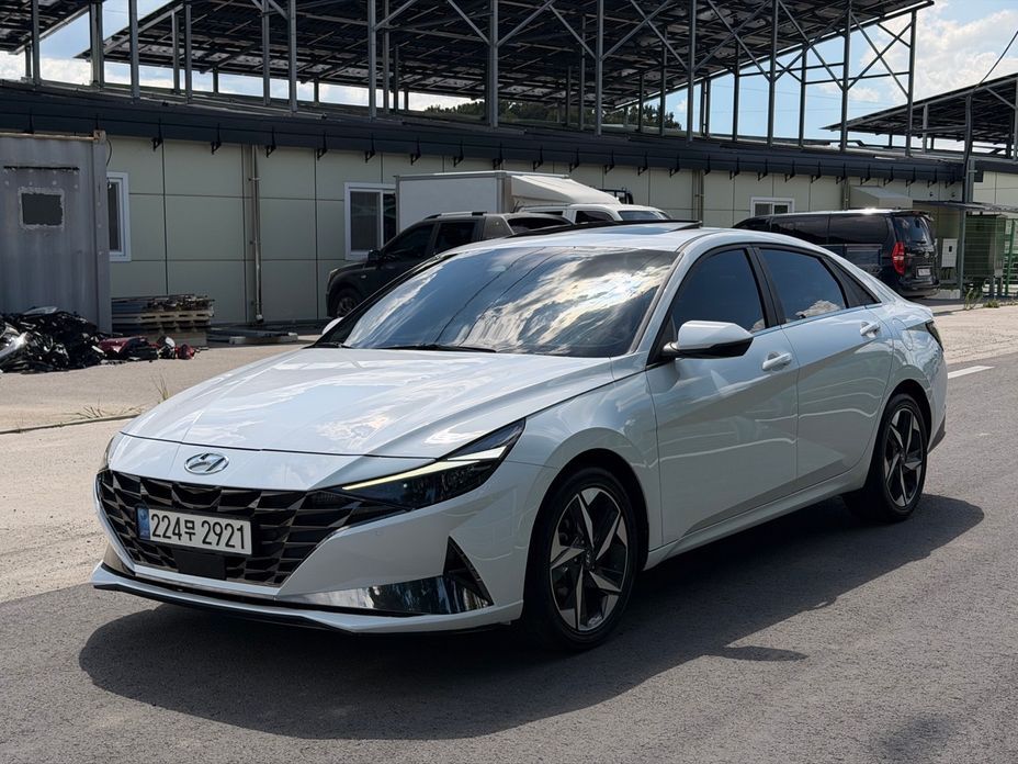 Hyundai AVANTE 2021