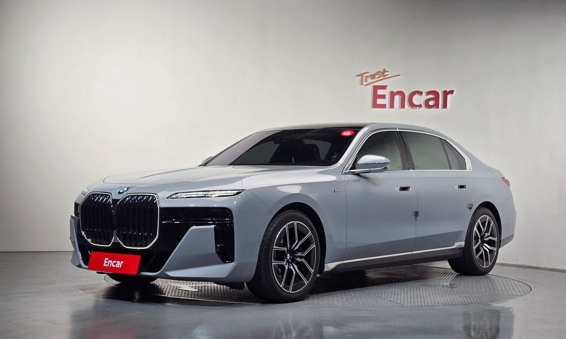 BMW 7-Series 2025
