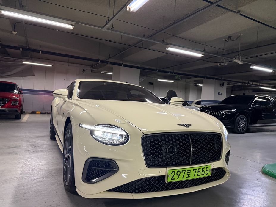 Bentley Continental 2025
