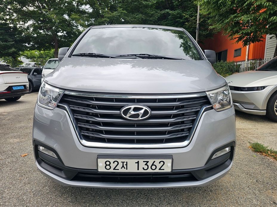 Hyundai Starex 2021