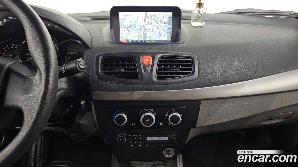 Renault-KoreaSamsung SM3 2011