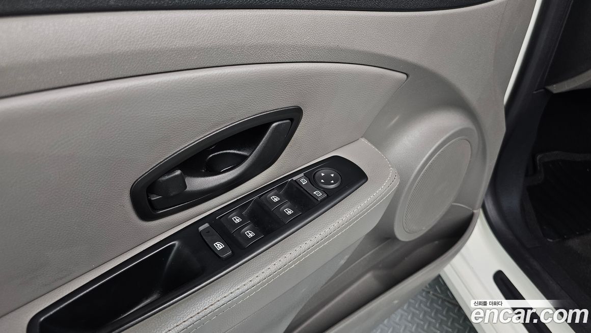 Renault-KoreaSamsung SM3 2011