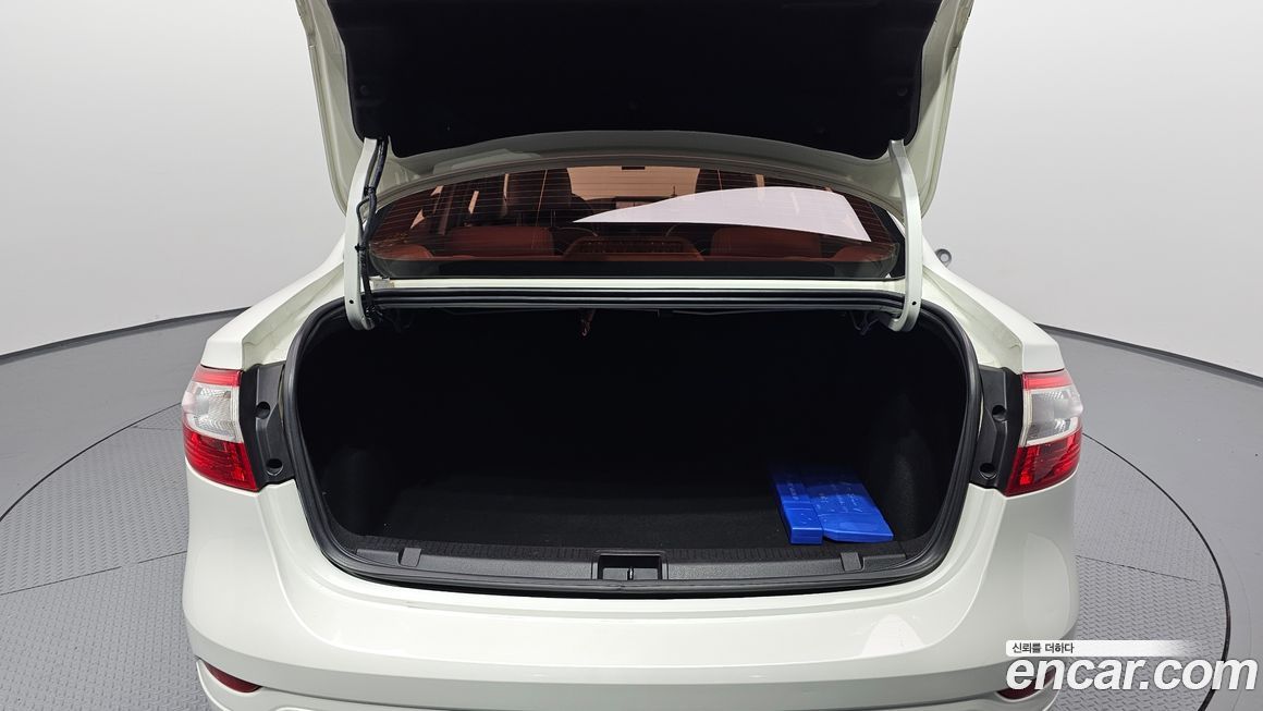 Renault-KoreaSamsung SM3 2011