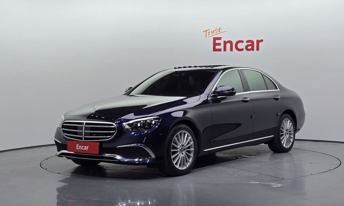 Mercedes-Benz E-Class 2022
