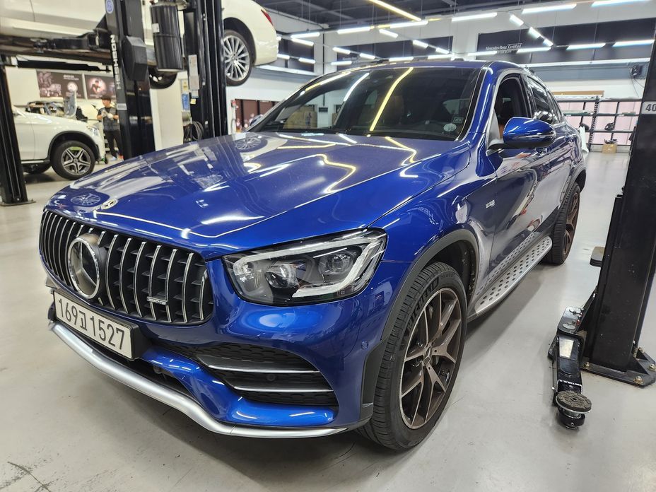 Mercedes-Benz GLC-Class 2021