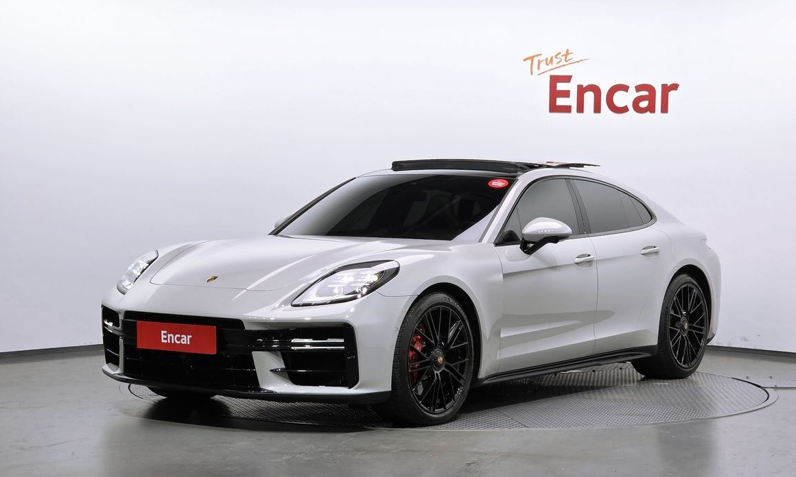 Porsche Panamera 2025