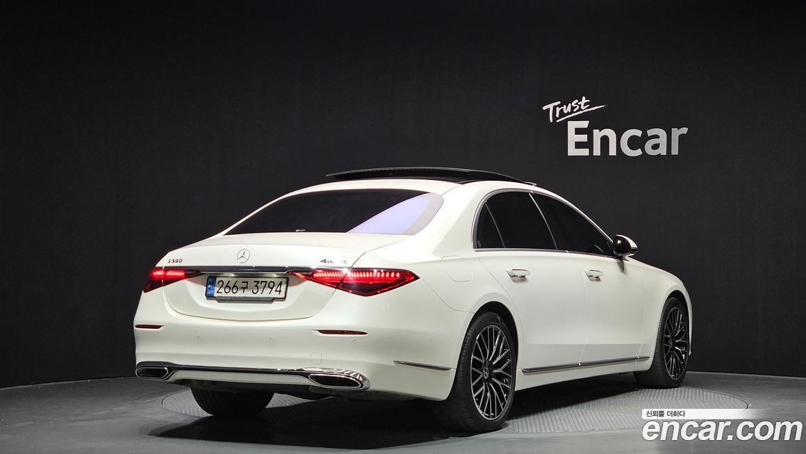 Mercedes-Benz S-Class 2022