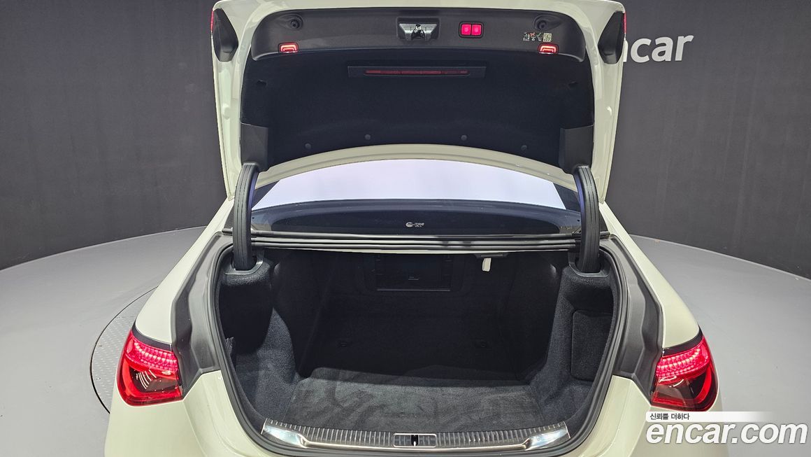 Mercedes-Benz S-Class 2022