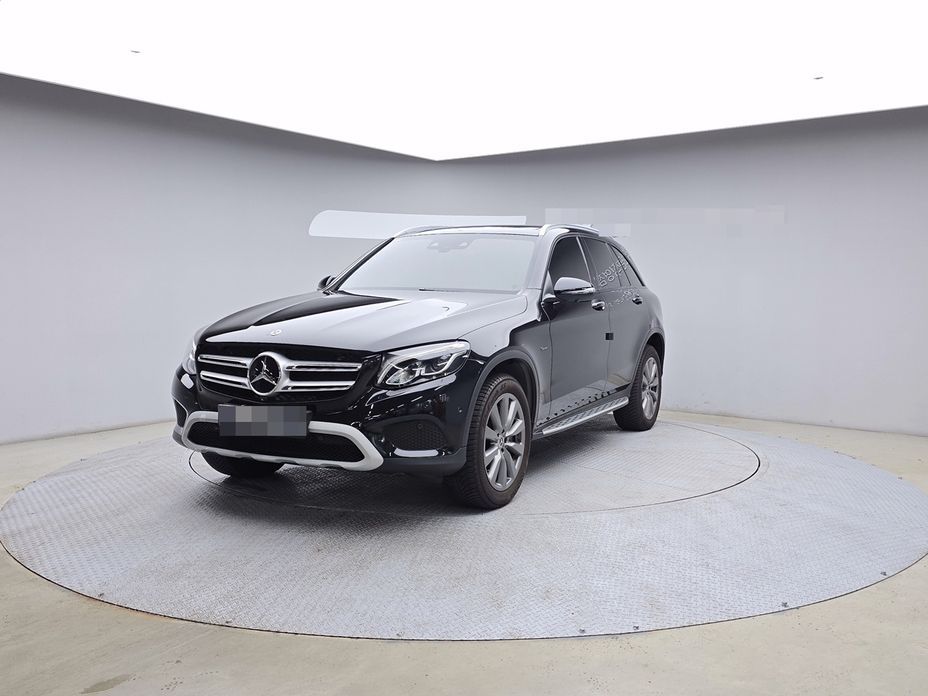 Mercedes-Benz GLC-Class 2019
