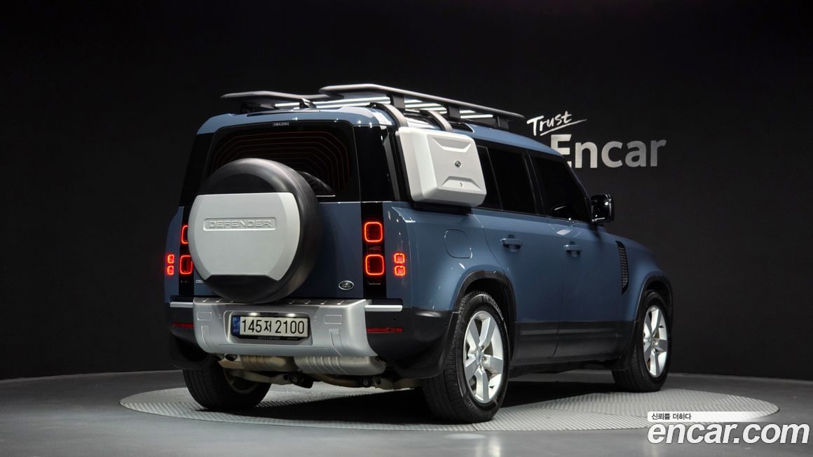 Land Rover Defender 2022