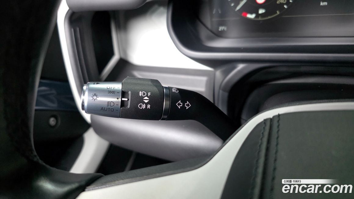 Land Rover Defender 2022