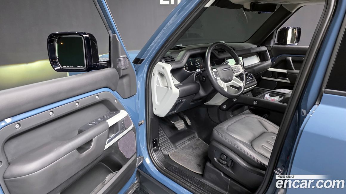 Land Rover Defender 2022