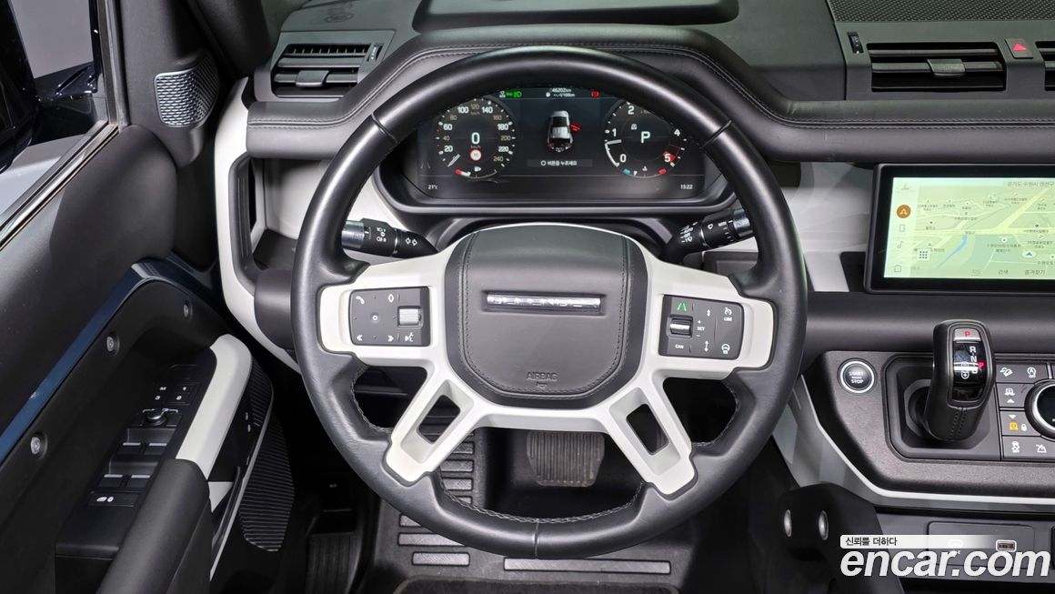 Land Rover Defender 2022