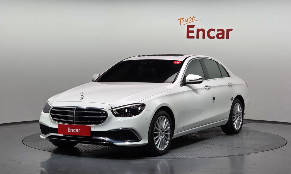 Mercedes-Benz E-Class 2022
