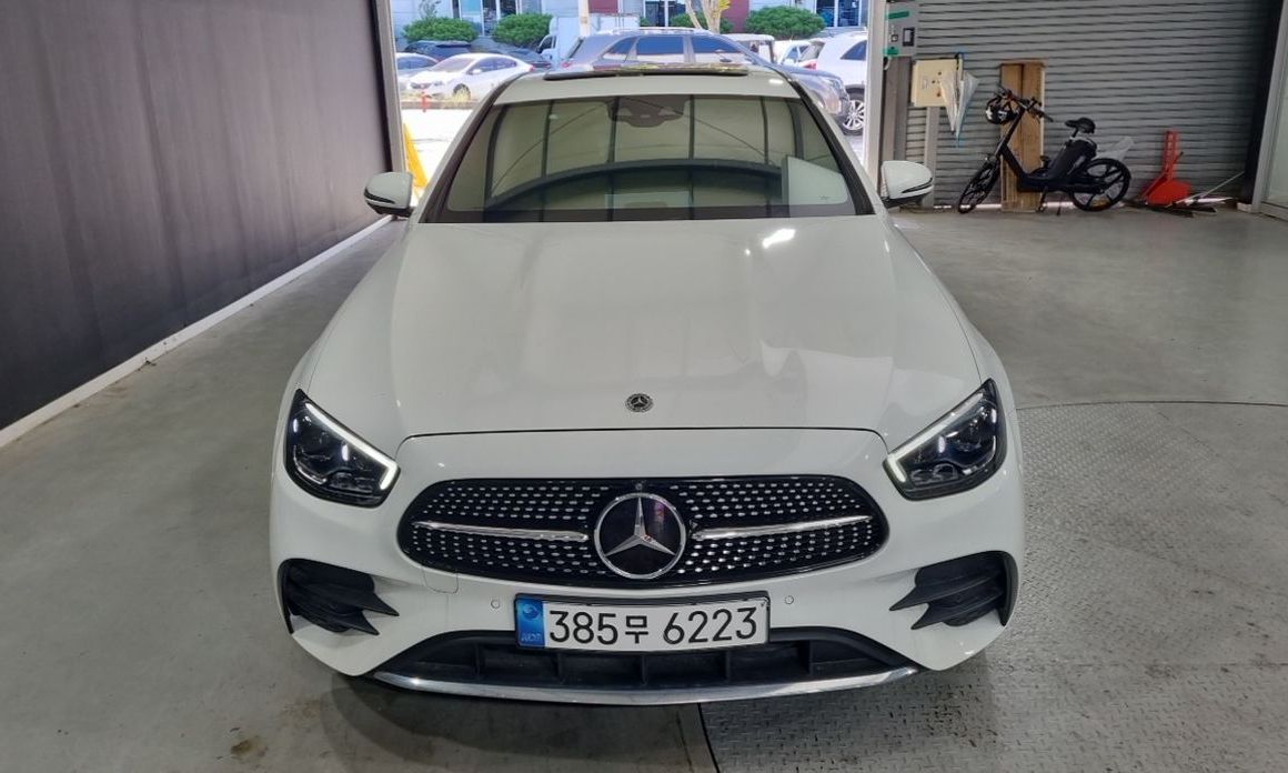Mercedes-Benz E-Class 2023
