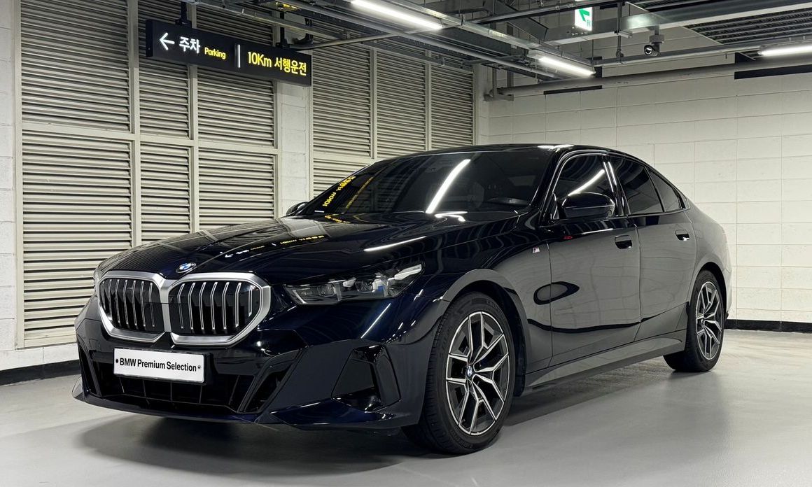 BMW 5-Series 2024
