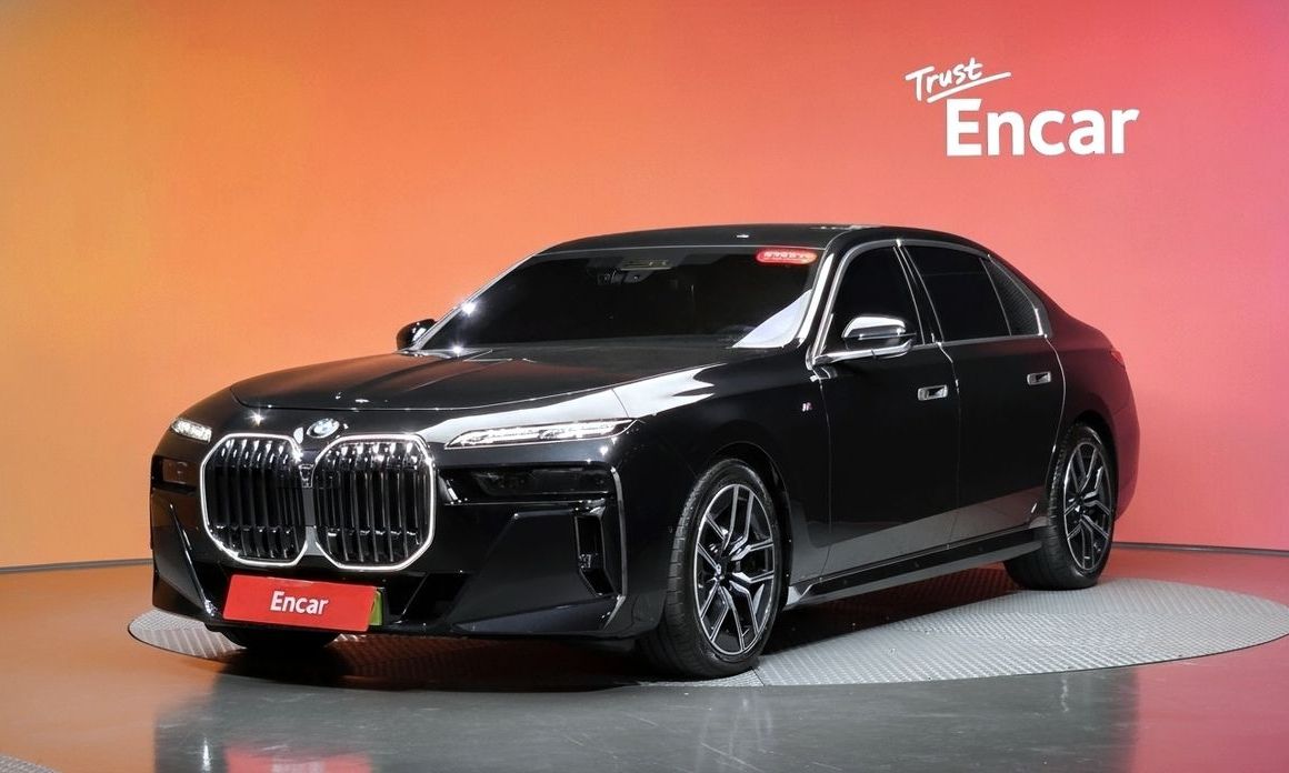 BMW 7-Series 2025