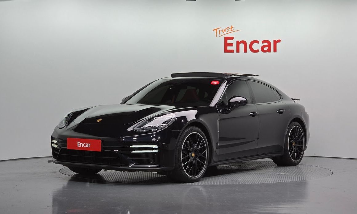 Porsche Panamera 2023