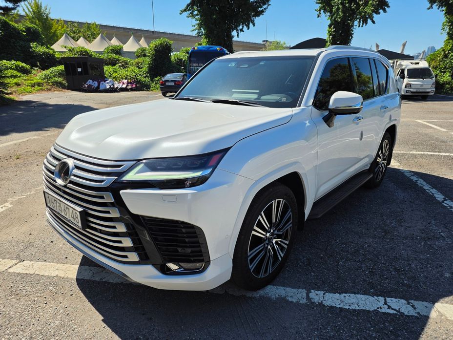 Lexus LX 2025