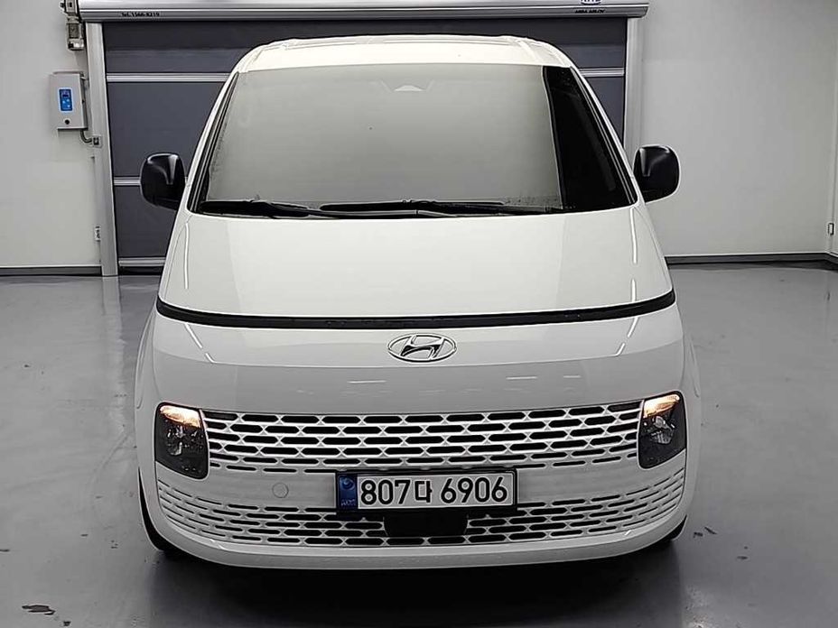 Hyundai Staria 2022