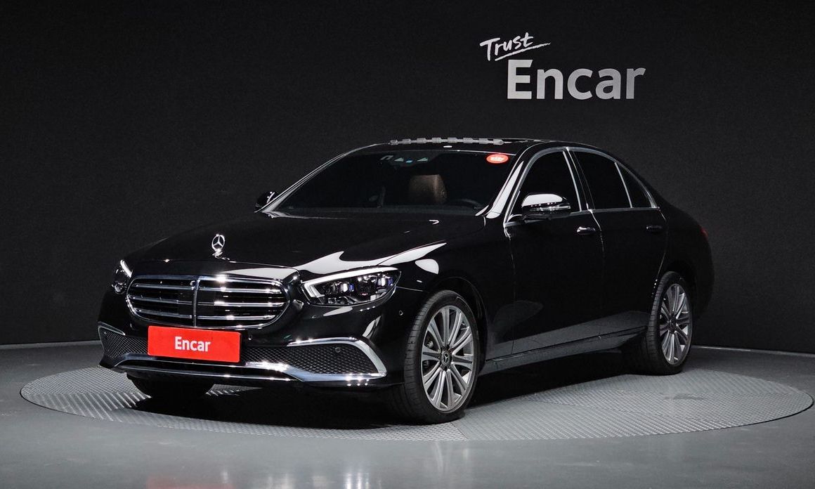 Mercedes-Benz E-Class 2023