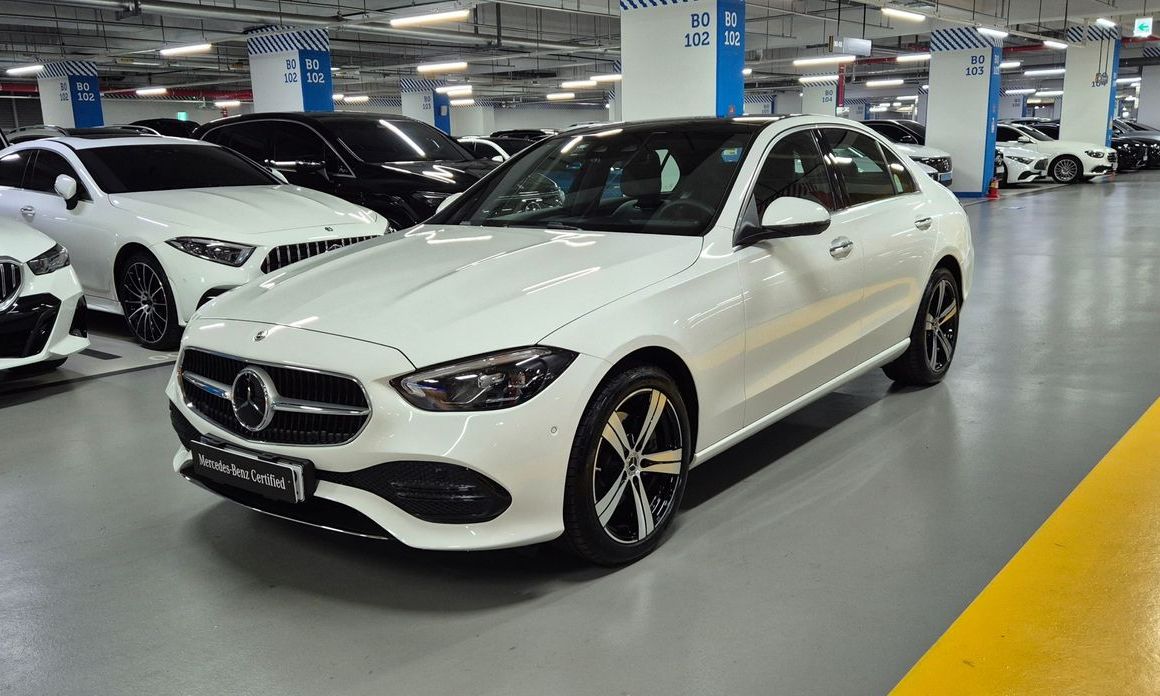 Mercedes-Benz C-Class 2026