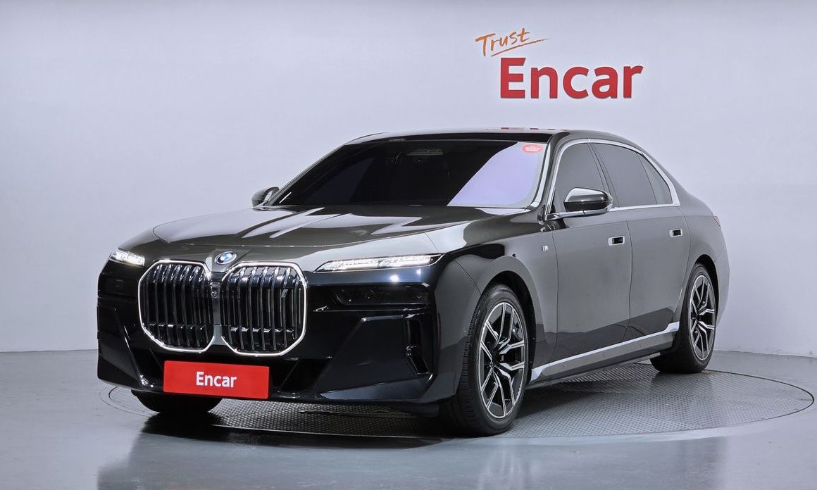 BMW i7 2024