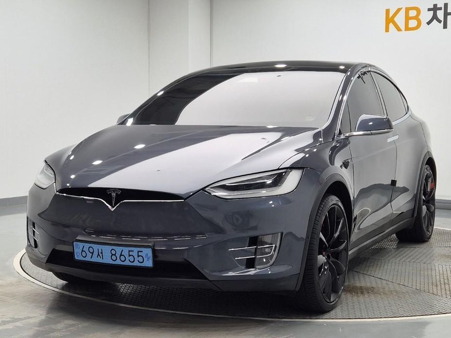 Tesla Model X 2020