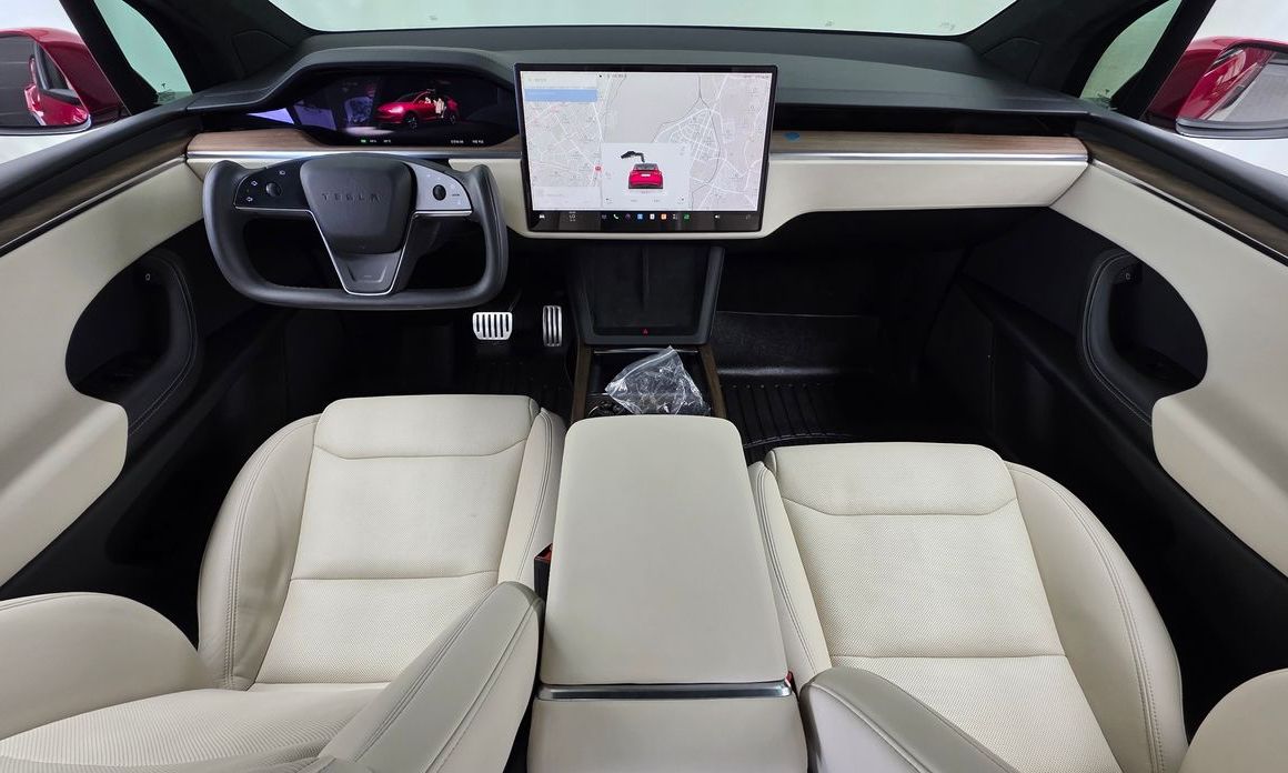 Tesla Model X 2023