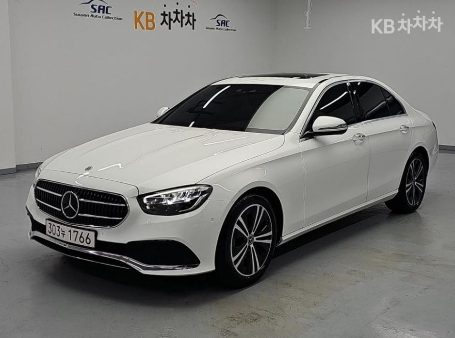 Mercedes-Benz E-Class 2021