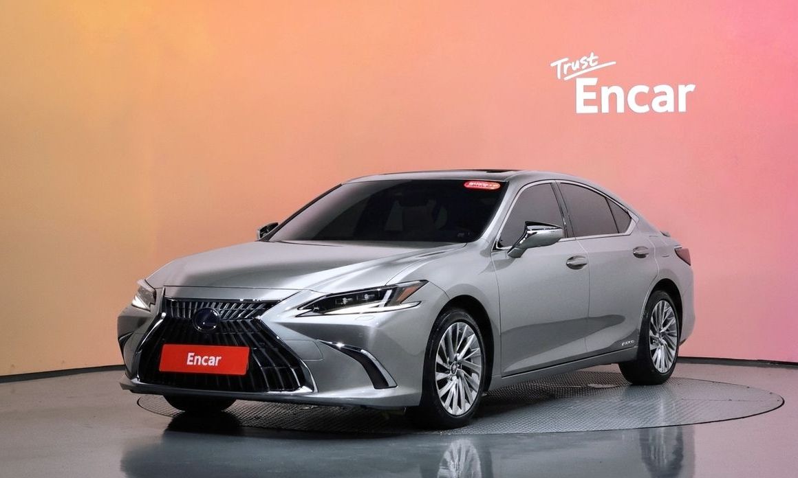 Lexus ES 2022