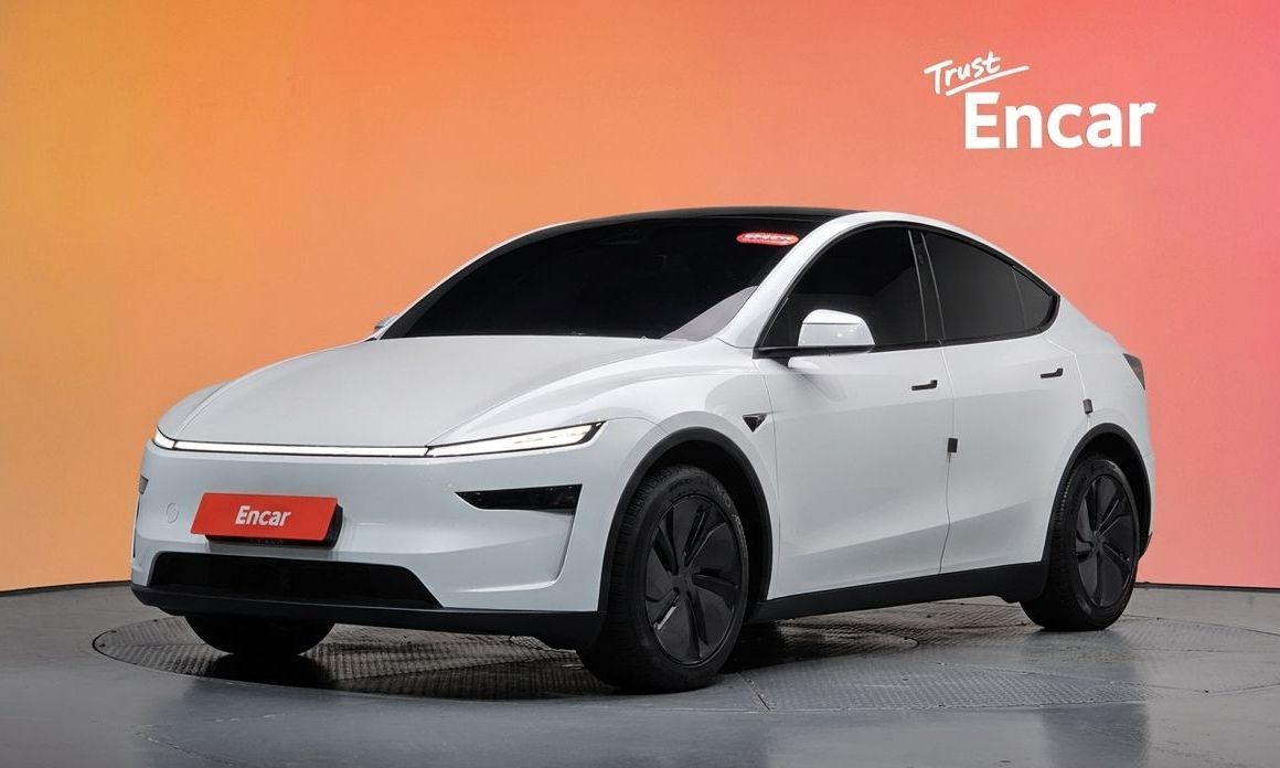 Tesla Model Y 2025
