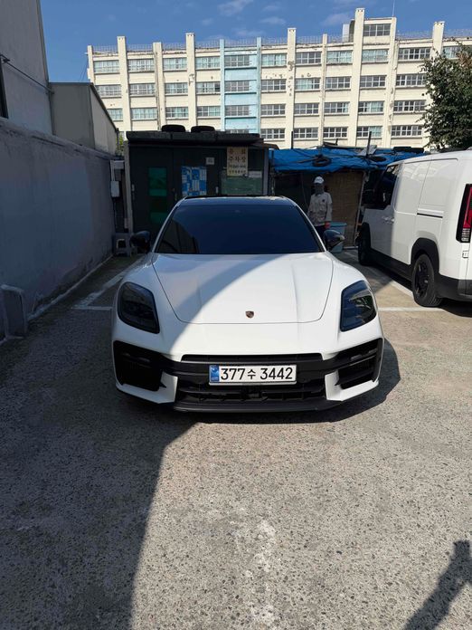 Porsche Panamera 2025