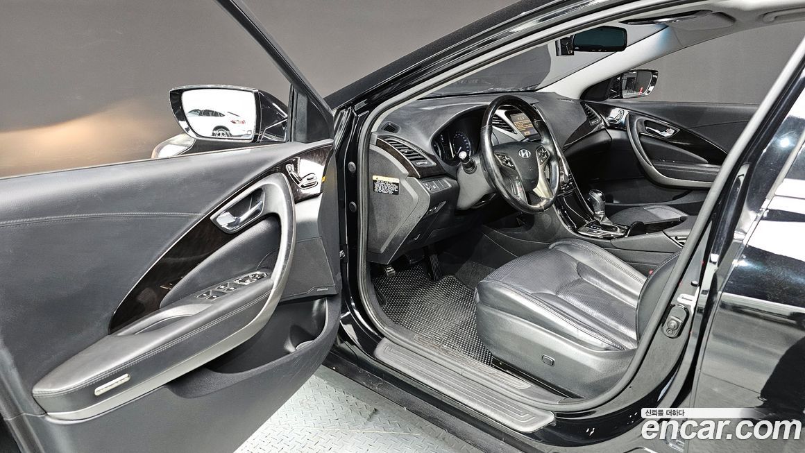 Hyundai Grandeur 2012